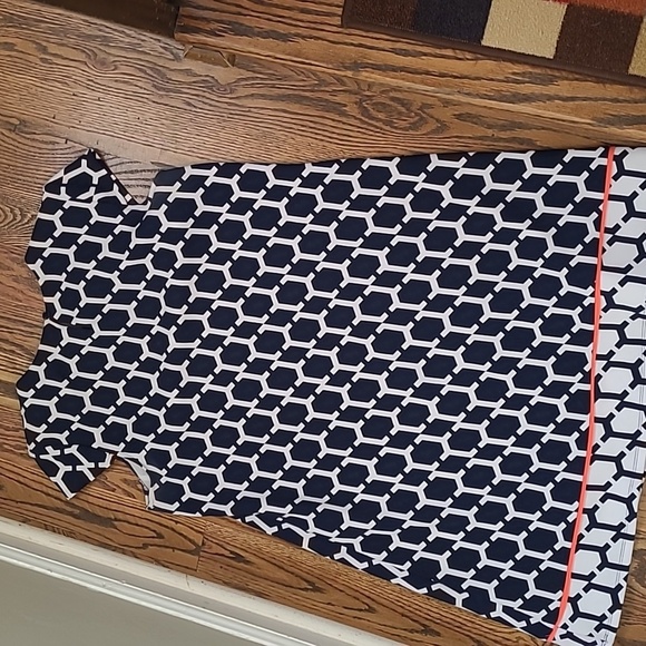 Madison Leigh geometric cap sleeve shift dress - Picture 5 of 5